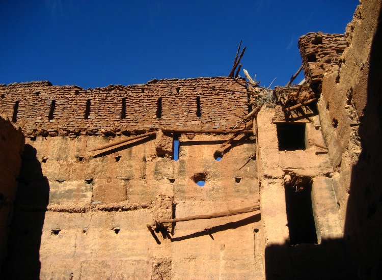 Un grenier collectif ou Ighrem, Haut-Atlas, Maroc © reiki-formation Grenier collectif ou Ighrem, Maroc - reiki-formation