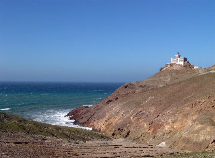Pointe sur la Méditerranée, Cap des Trois Fourches, son fameux phare Méditerranée - Cap des Trois Fourches - Phare