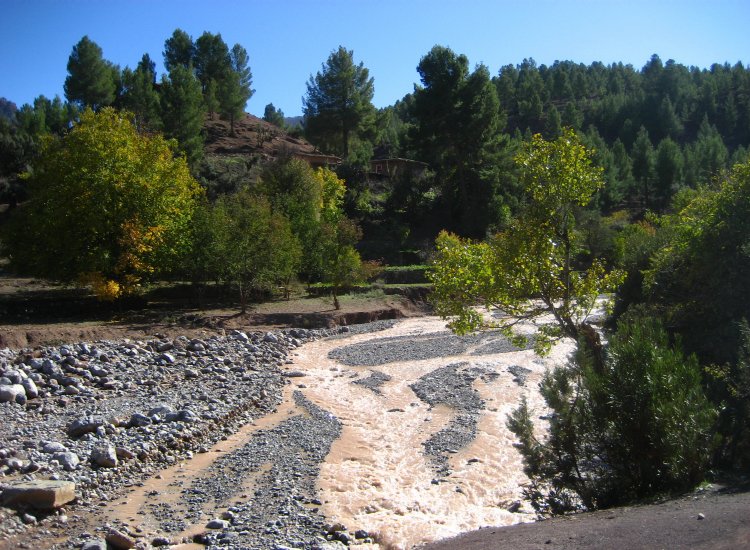 Au fil de l'eau à Tamga dans le Haut-Atlas marocain © reiki-formation Tamga, Maroc - reiki-formation