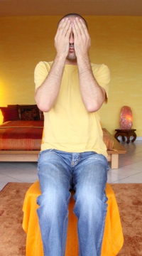 Auto-traitement Reiki 1 - Mains sur le devant du visage