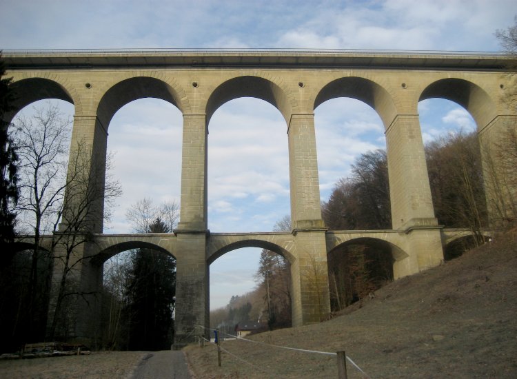 Le pont de la Glâne, au confluent de la Sarine et de la Glâne - février 2008 Reiki - Pont de la Glâne au confluent de la Glâne et de la Sarine