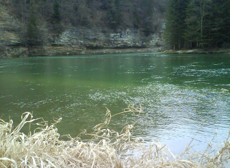 Toujours en aval, la Sarine s'élargit et marque le début du lac de Pérolles - février 2008 Reiki - La Sarine marque le début du lac de Pérolles