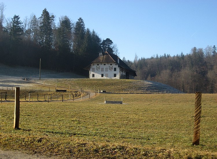 Une ferme juste au-dessus de l'abbaye d'Hauterive Reiki - Ferme au-dessus de l'abbaye d'Hauterive