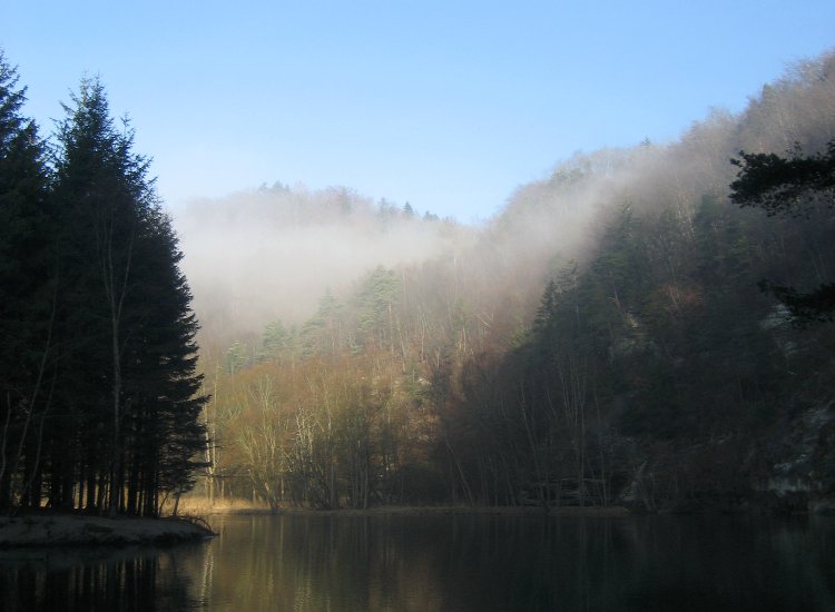 Lever de soleil sur un paysage encore embrumé du lac de Pérolles Reiki - Lever de soleil sur le lac de Pérolles
