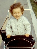 André Baechler dans sa poussette à Bienne peu avant 3 ans André Baechler, poussette à Bienne, 1968